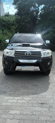TOYOTA HILUX SW4 3.0 SRV 4X4 16V TURBO INTERCOOLER DIESEL 4P AUTOMÁTICO TOYOTA HILUX SW4 3.0 SRV 4X4 16V TURBO INTERCOOLER DIESEL 4P AUTOMÁTICO